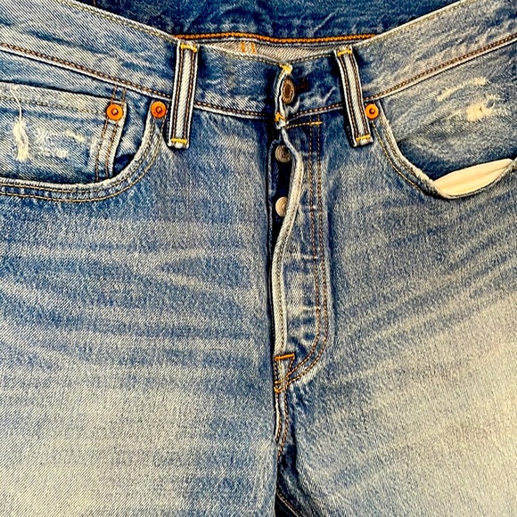 NWOT Men’s Levi’s Stonewashed Destroyed 501’s - Picture 3 of 15